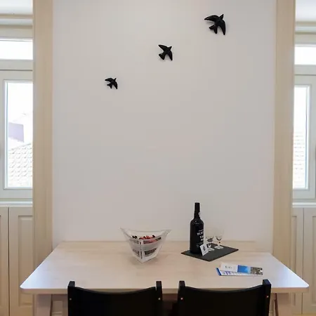 Lively Getaway Apartman *
